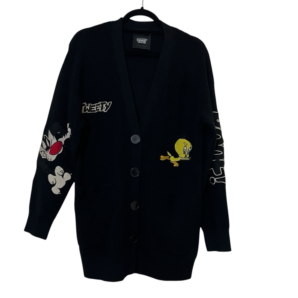 MO&CO X LOONEY TUNES BLACK CARDIGAN SWEATER SIZE MEDIUN.